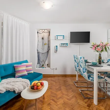 Sorgenfrei 2-bedroom In Old Town *